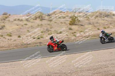 media/Apr-20-2025-AHRMA (Sun) [[393a79c373]]/Race/Group 11 early race/Turn 4b/